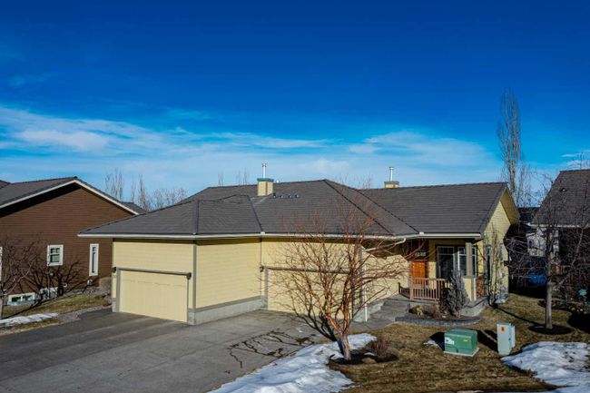 24 Bridle Estates Place Sw, Home with 3 bedrooms, 2 bathrooms and 7 parking in Calgary AB | Image 83
