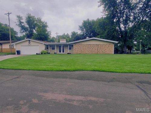 2240 Brook Dr, Florissant, MO, 63033-5514 | Card Image