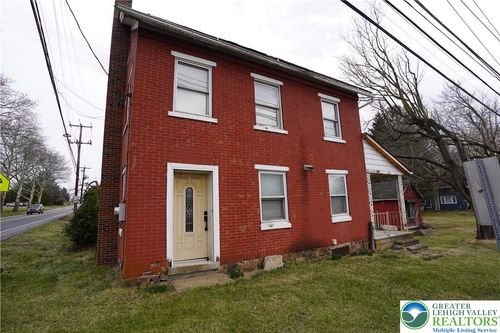 3863 Mauch Chunk Rd, Allentown, PA, 18104-8721 | Card Image