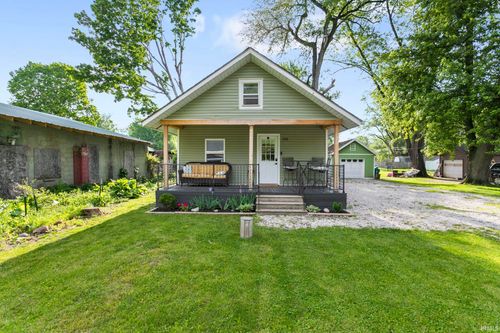 306 S Apple Rd, Osceola, IN, 46561-2712 | Card Image