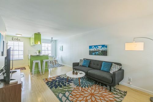 210-300 Crockett St, Austin, TX, 78704-5105 | Card Image