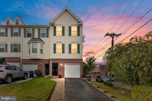 2426 W 7th St, WILMINGTON, DE, 19805-2819 | Card Image