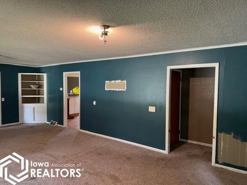709 King St, Bedford, IA, 50833-1210 | Card Image