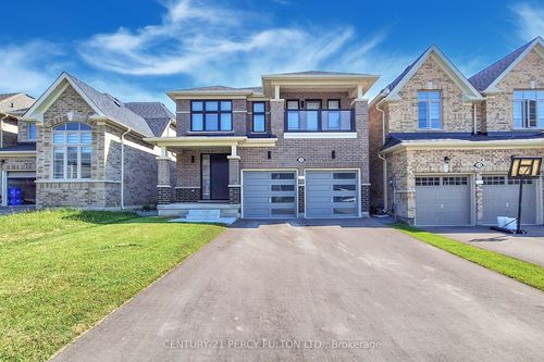 23 Sam Battaglia Cres, Sutton West, ON, L0E1R0 | Card Image