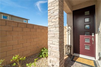 8822 Sasquatch Run Avenue, House other with 3 bedrooms, 2 bathrooms and null parking in Las Vegas NV | Image 3