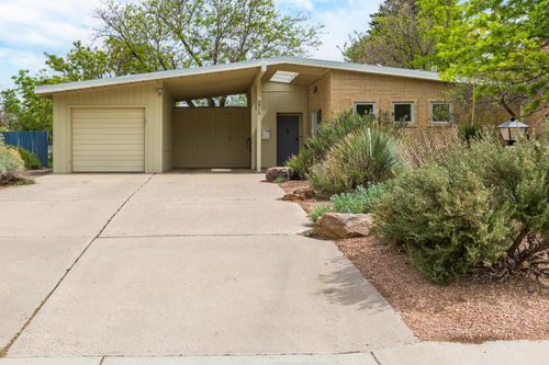 3813 La Hacienda Dr, Albuquerque, NM, 87110-6115 | Card Image