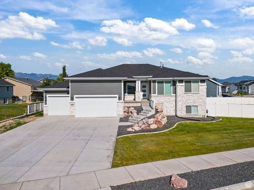 895 Dunes Dr, Syracuse, UT, 84075-6875 | Card Image
