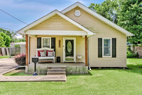 4943 Wilson St, Groves, TX, 77619-6027 | Card Image