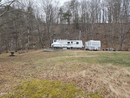 146 Quebec Rd, Hopewell, PA, 16650-8567 | Card Image