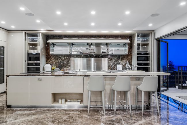 1123 Crestline Rd, House other with 6 bedrooms, 9 bathrooms and 8 parking in West Vancouver BC | Image 11