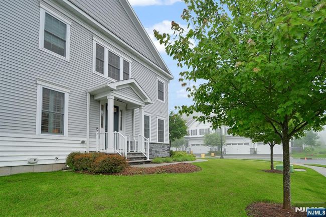 11 Aspen Dr, Townhouse with 3 bedrooms, 4 bathrooms and null parking in Cedar Grove NJ | Image 5
