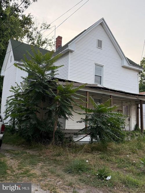 810 2nd St, POCOMOKE CITY, MD, 21851-1464 | Card Image