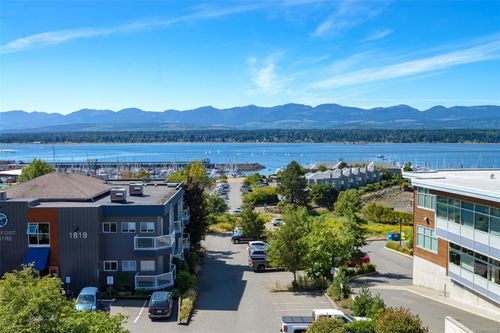 201-1811 Comox Ave, Comox, BC, V9M3L9 | Card Image