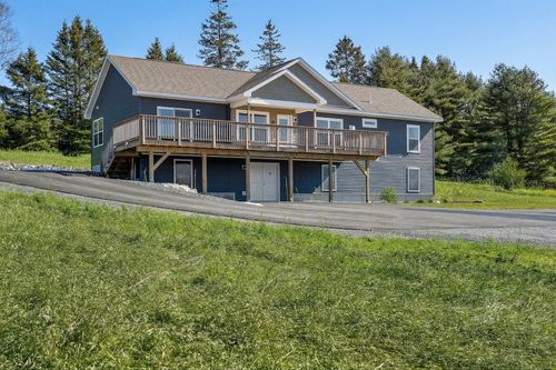 18 Farms Edge Rd, Lamoine, ME, 04605-7016 | Card Image