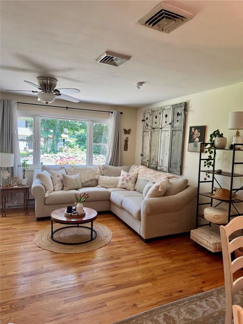18 Division St, Cornwall, NY, 12518-1630 | Card Image