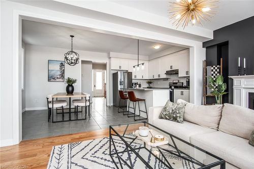 872 Sobeski Ave, Woodstock, ON, N4T0P2 | Card Image