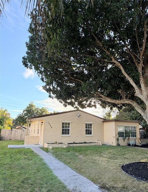 1966 Ne 177th St, North Miami Beach, FL, 33162-2206 | Card Image