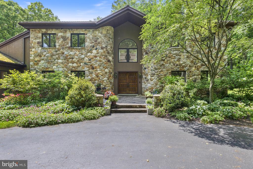 Pentland Dr, Wilmington, DE 19807