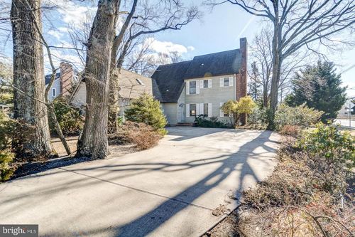 22 Cedar Dr, Bay Head, NJ, 08742-4651 | Card Image