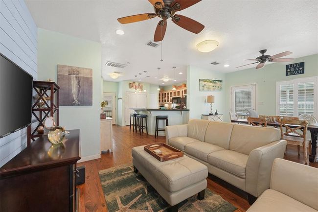 13027 Buccaneer Pkwy, House other with 3 bedrooms, 3 bathrooms and null parking in Freeport TX | Image 11