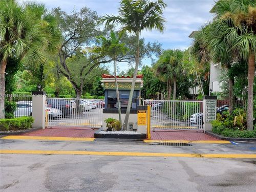 apt-d308-6886 N Kendall Dr, Pinecrest, FL, 33156-1531 | Card Image