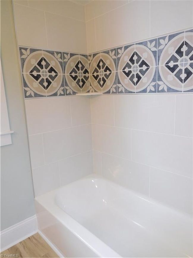 2ND BR FULL BATHROOM. | Image 21
