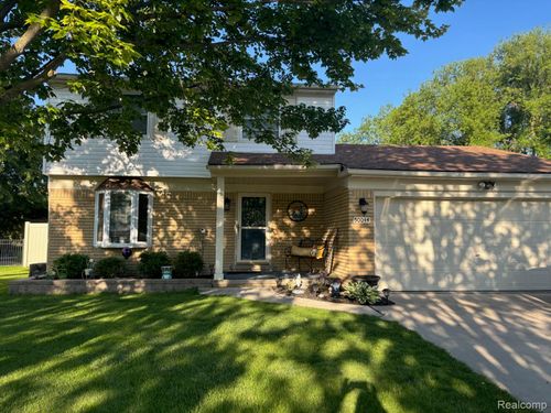 50044 Vinecrest Ln, Chesterfield, MI, 48047-1934 | Card Image