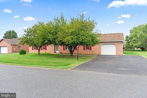 1213 S Pointe Dr, HAGERSTOWN, MD, 21740-3144 | Card Image