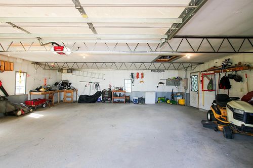 404 White St Se, Watertown, MN, 55388-8402 | Card Image