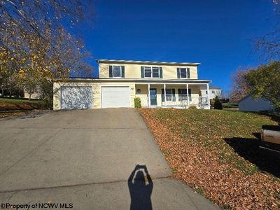 1229 Chase Street, House other with 4 bedrooms, 2 bathrooms and 3 parking in Morgantown WV | Image 2