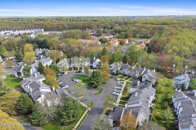 12-1 - 437 Hampton Ct, Condo with 2 bedrooms, 2 bathrooms and 1 parking in Manalapan NJ | Image 16