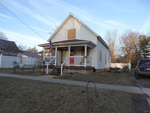 215 S Summit St, Morenci, MI, 49256-1438 | Card Image
