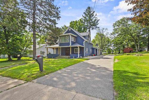 611 W Fulton Street, WAUPACA, WI, 54981 | Card Image