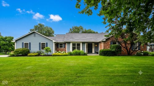 255 Camden Dr, Zionsville, IN, 46077-1003 | Card Image