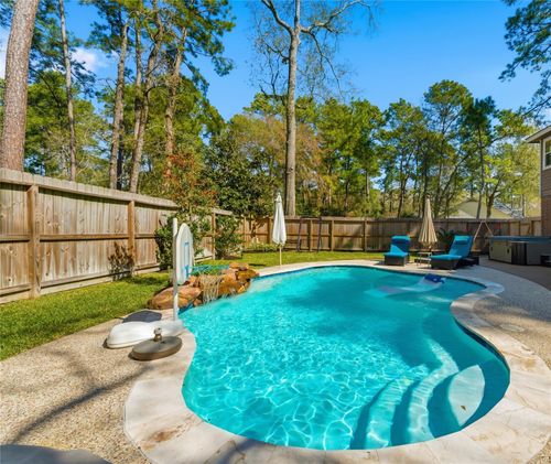 31 N Pathfinders Cir, The Woodlands, TX, 77381-3052 | Card Image