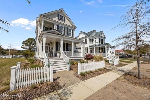 365 E Harborside Rd, Oriental, NC, 28571-7500 | Card Image
