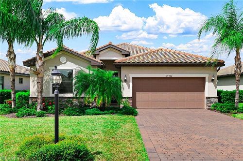 19752 The Place Blvd, Estero, FL, 33928-6607 | Card Image
