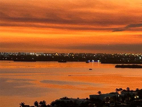 ph206-7601 E Treasure Dr, North Bay Village, FL, 33141-4391 | Card Image