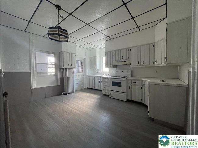 213 W Broad St, Condo with 0 bedrooms, 0 bathrooms and null parking in Tamaqua PA | Image 13