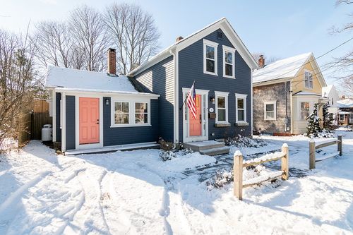 40 Mechanic St, South Kingstown, RI, 02879-3517 | Card Image