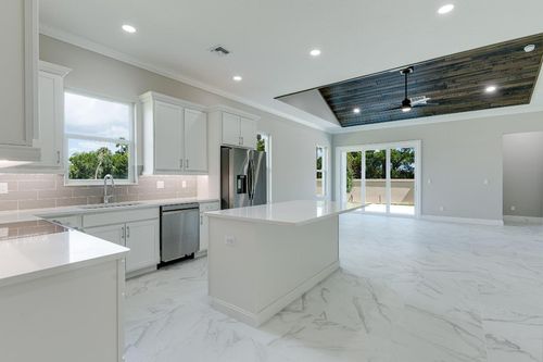 97-2005 Bridgepointe Cir, Vero Beach, FL, 32967-6877 | Card Image