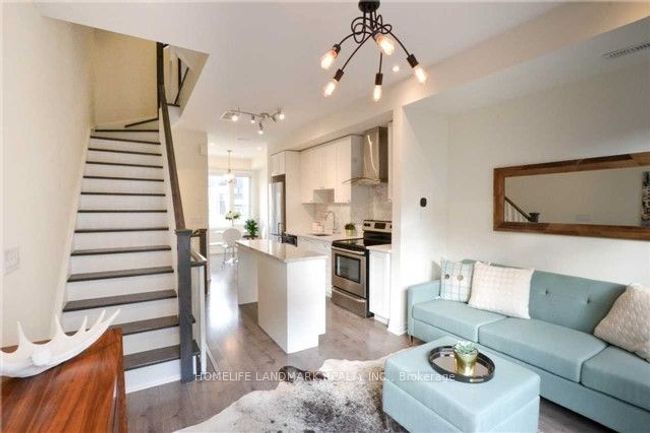 176 Frederick Tisdale Dr, House attached with 3 bedrooms, 3 bathrooms and null parking in North York ON | Image 5