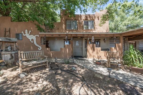 524 Don Sosteno Rd, Los Lunas, NM, 87031-8417 | Card Image