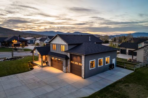 862 W Hilltop Ct, Francis, UT, 84036-1390 | Card Image