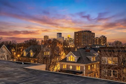 apt-405-1912 Dupont Ave S, Minneapolis, MN, 55403-3074 | Card Image