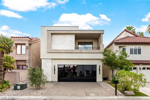 2847 Queens Courtyard Dr, Las Vegas, NV, 89109-1562 | Card Image