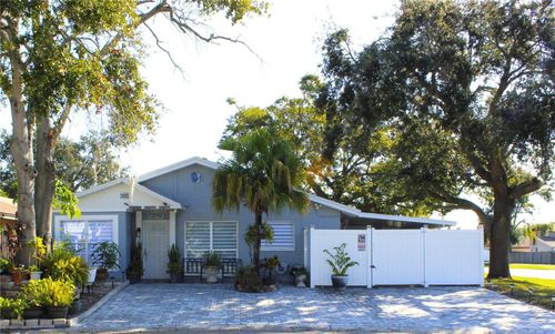 10301 Fernglen Pl, TAMPA, FL, 33624-5106 | Card Image