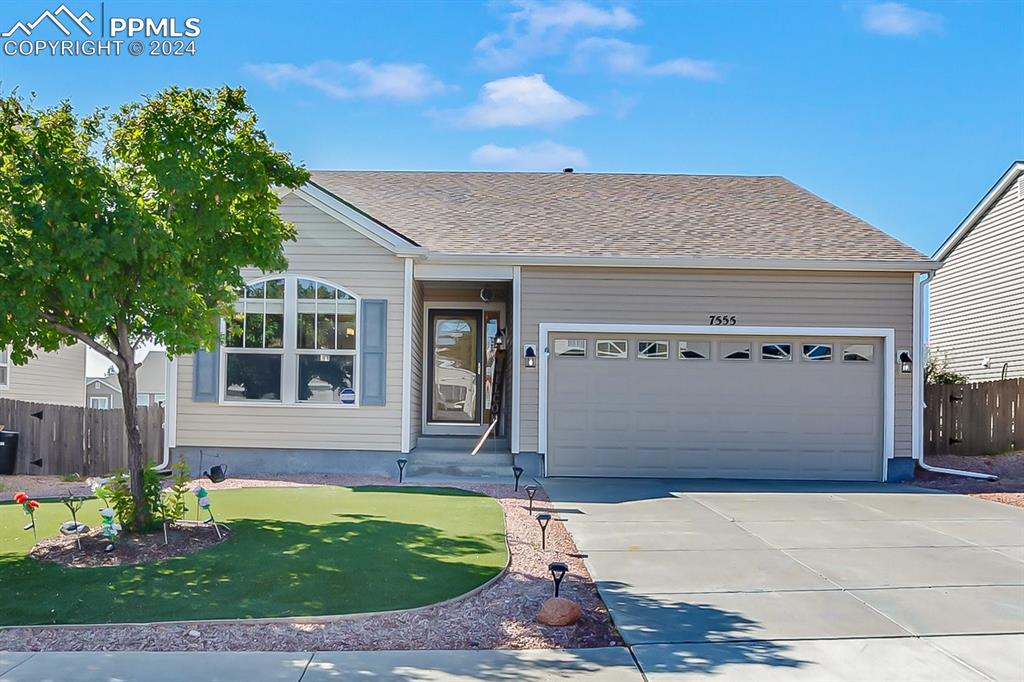 Dobbs Dr, Fountain, CO 80817