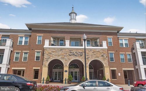 1-405-2465 Army Navy Dr, ARLINGTON, VA, 22206-2980 | Card Image