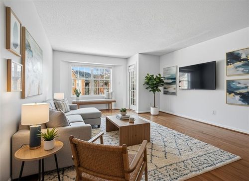 4109 Chastain Park Ct Ne, Atlanta, GA, 30342-3256 | Card Image